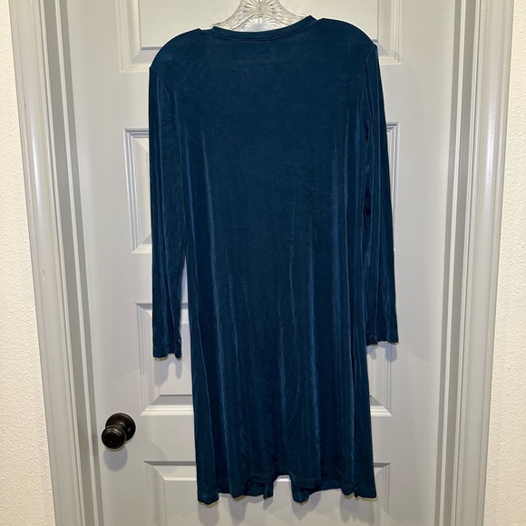 Chico’s Travelers Blue/Teal Acetate 1 button Long Cardigan size 1(M) - Picture 8 of 8
